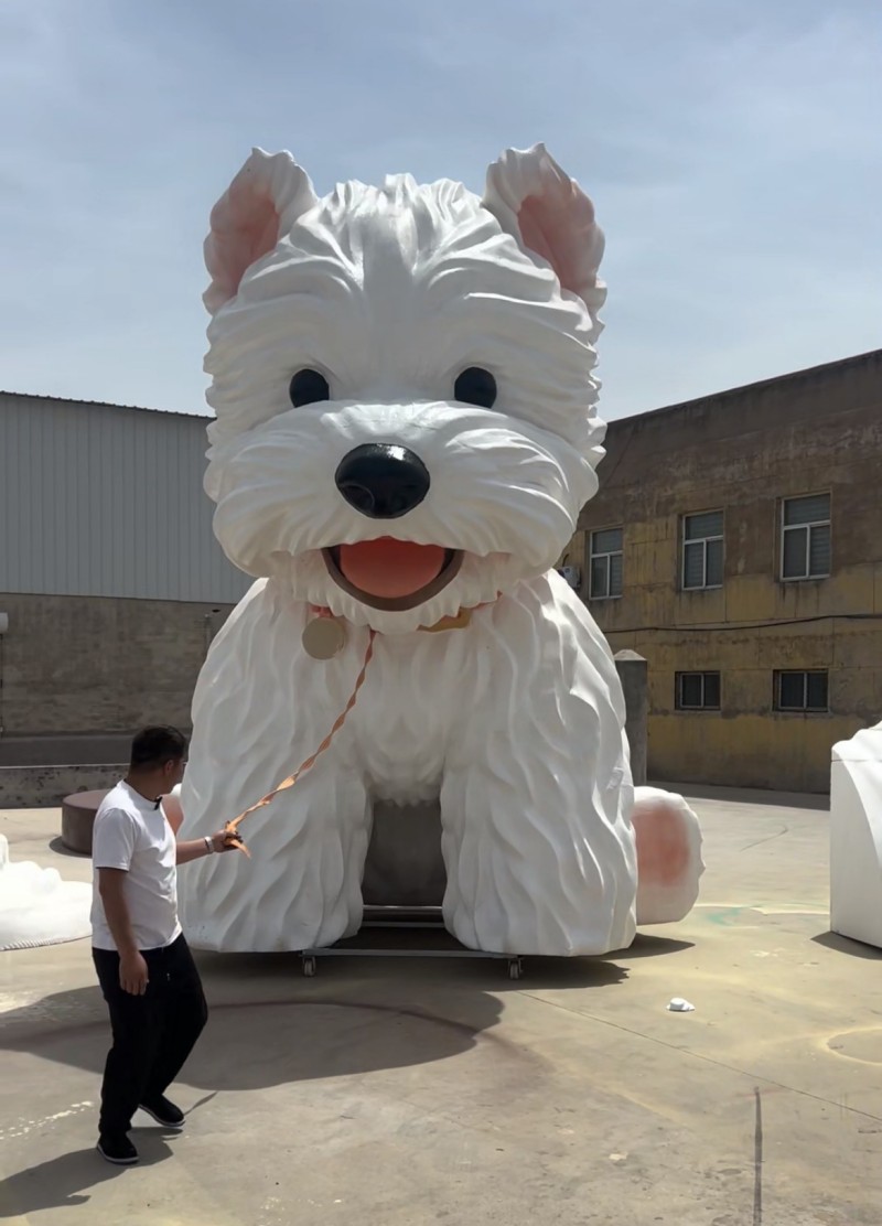 五米高西高地狗狗雕塑