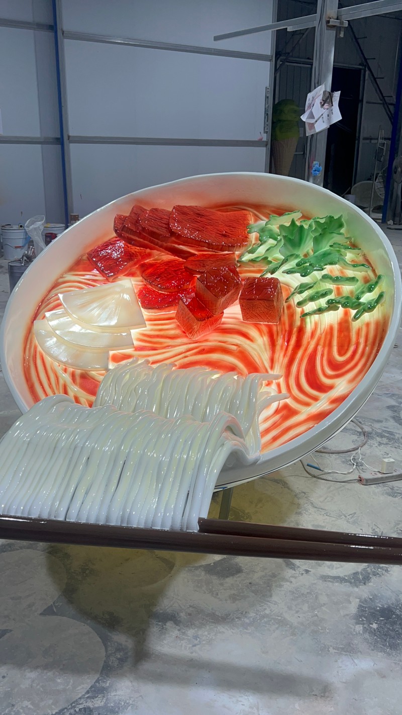发光牛肉拉面