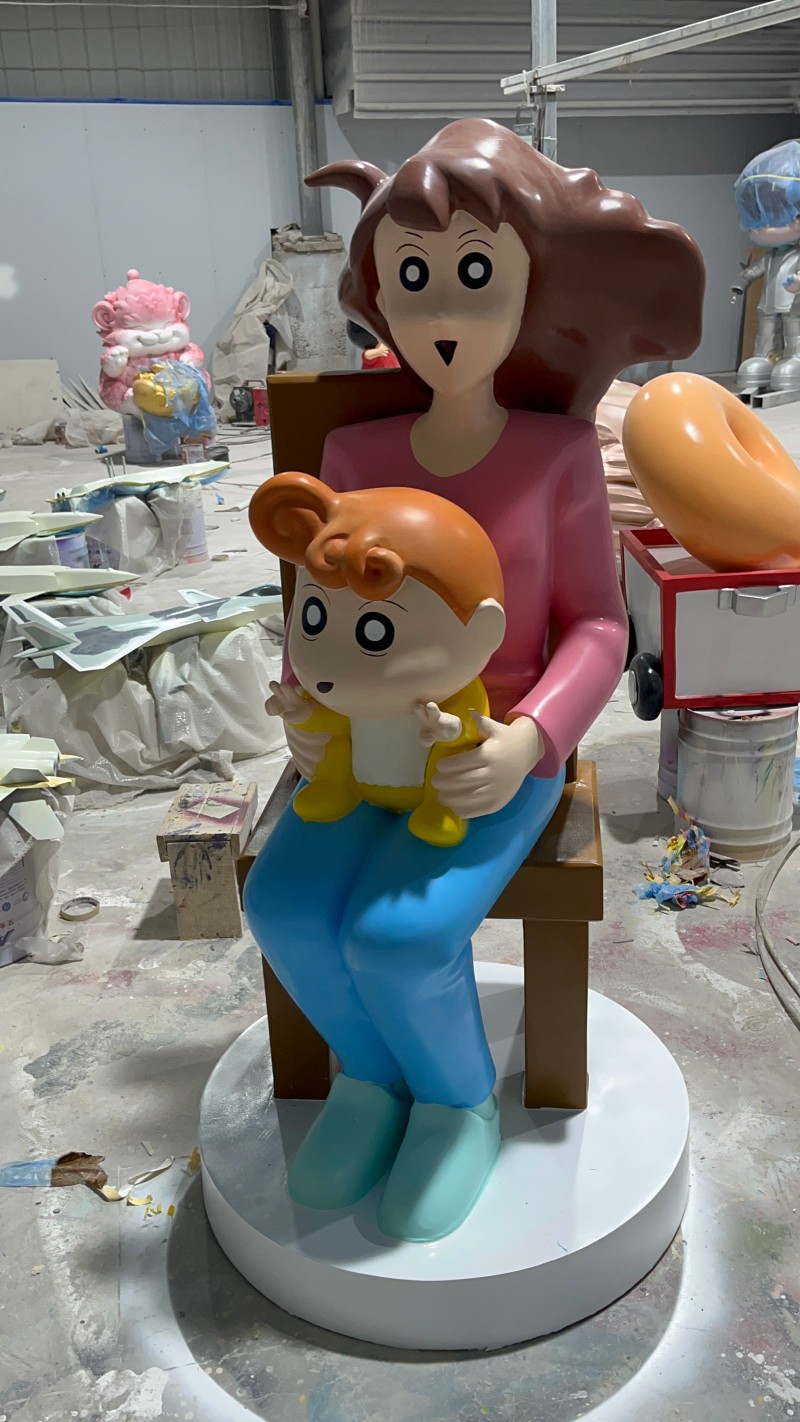 小新妈妈雕塑