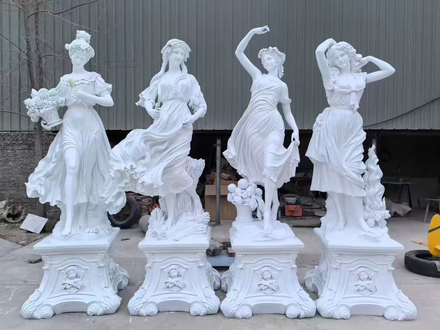 3D打印雕塑与玻璃钢雕塑有何不同？一文揭秘差异！